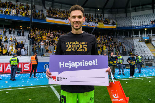Häckens målvakt Etrit Berisha utnämns till matchens