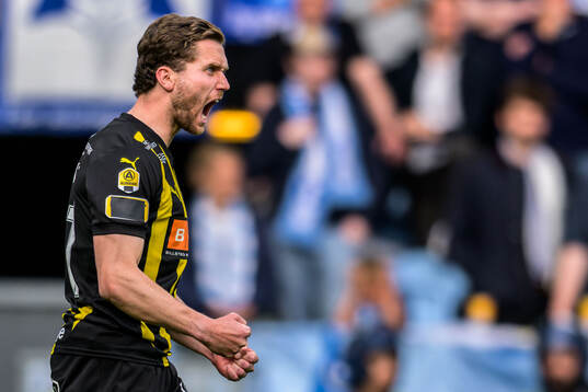 Häckens Adam Lundkvist jublar