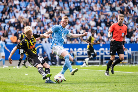 Häckens Isak Brusberg och Malmö FFs Anders Christiansen