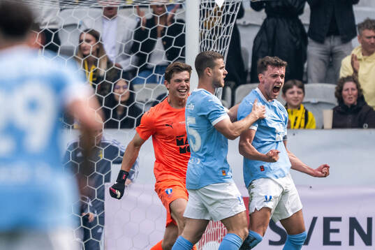 Malmö FFs Melker Ellborg, Gabriel Busanello och Colin