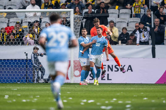 Malmö FFs Melker Ellborg, Gabriel Busanello och Colin