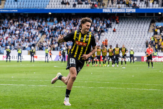 Häckens Silas Andersen jublar