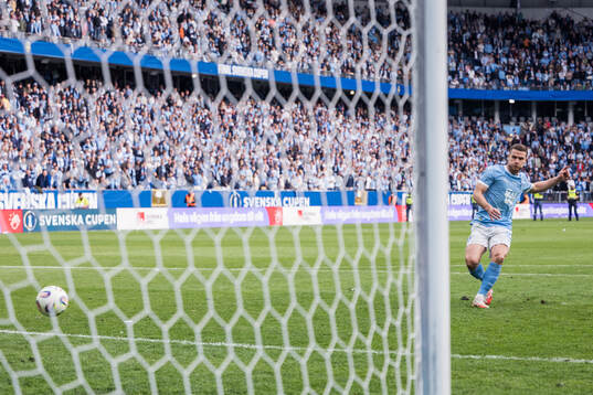 Malmö FFs Gabriel Busanello missar straff