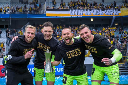 Häckens målvakt Peter Abrahamsson, målvakt Etrit