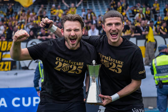 Häckens sportkoordinator Max Bergstrand och Nikola Zecevic