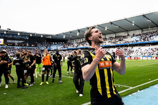 Häckens Adam Lundkvist jublar