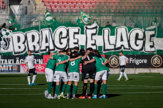 Brages spelare och supportrar