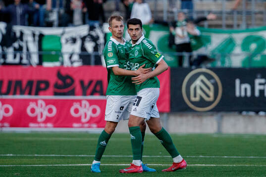 Brages Alexander Zetterström och Amar Muhsin jublar