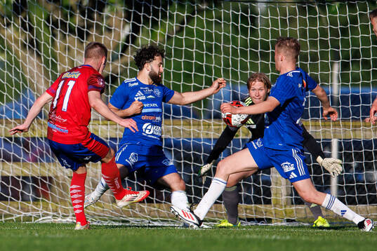 Tvååkers Melvin Sjöland med målchans