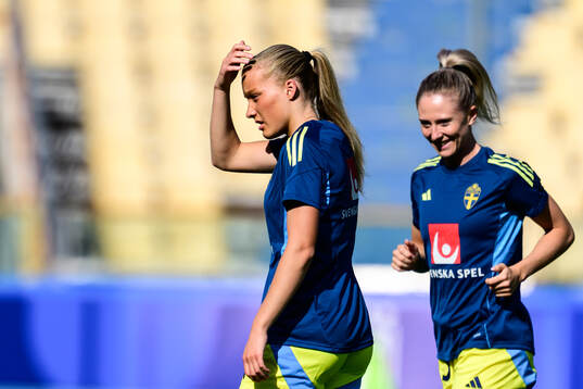 Smilla Holmberg and Rebecka Blomqvist of Sweden