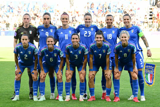 Players of Italy pose for a team photo