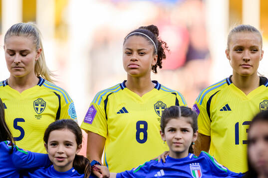 Amanda Nildén , Felicia Schröder and Smilla Holmberg of