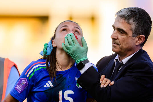 Annamaria Serturini of Italy in pain