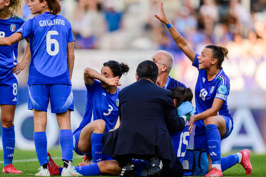 Annamaria Serturini of Italy in pain