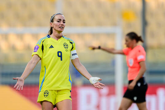 Kosovare Asllani of Sweden reacts