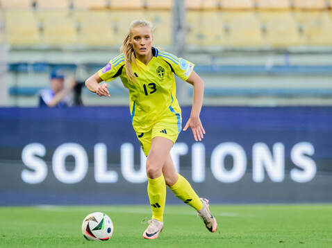 Smilla Holmberg of Sweden