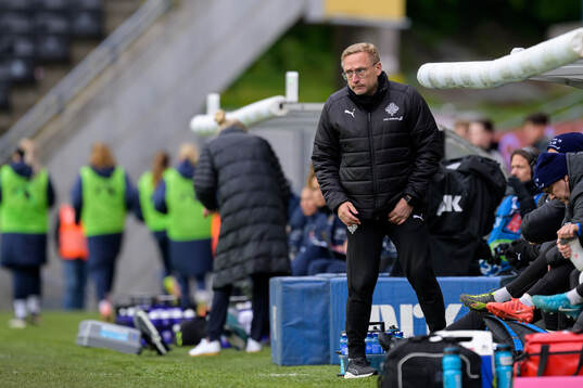 Head coach Thorsteinn Halldorsson of Iceland