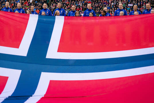 Players of Norway line up