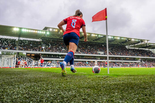 Vilde Bøe Risa of Norway takes a corner kick