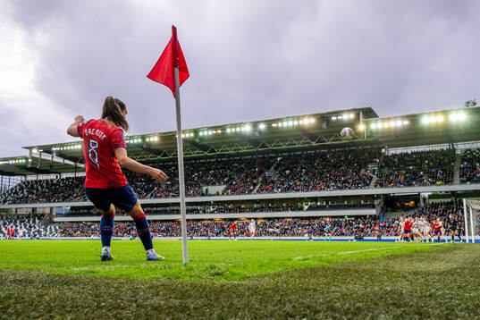 Vilde Bøe Risa of Norway takes a corner kick