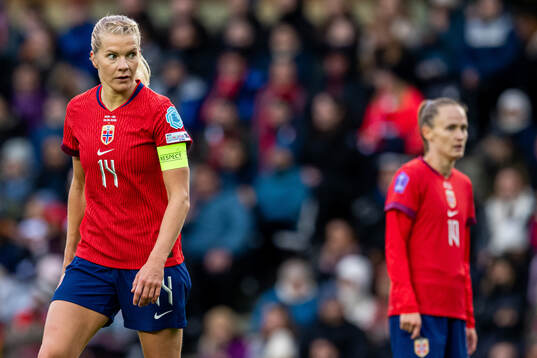 Ada Hegerberg and Caroline Graham Hansen of Norway