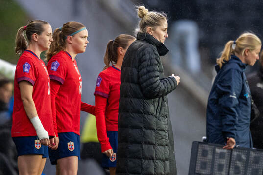 Elisabeth Terland, Signe Gaupset and head coach Gemma