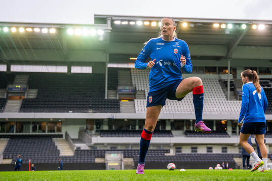 Synne Sofie Kinden Jensen of Norway warms up