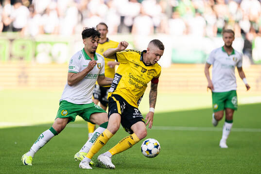 Hammarbys Sebastian Tounekti och Elfsborgs Sebastian Holmen