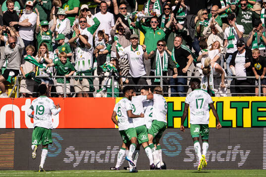 Hammarbys Abdelrahman Boudah Saidi jublar med lagkamraterna