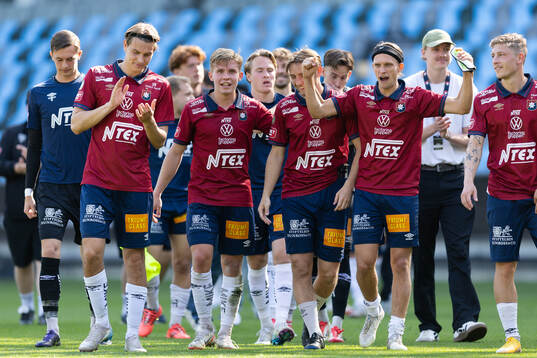 Örgrytes spelare jublar