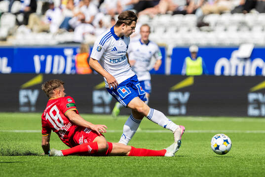 GAIS Kevin Holmén och IFK Norrköpings Axel Brönner