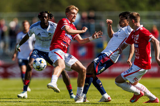 Degerfors Elias Pihlström och Östers Lukas Bergquist