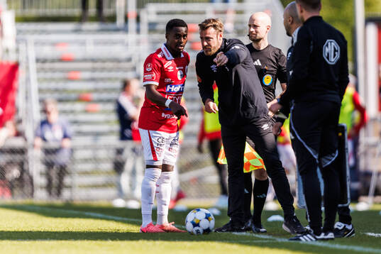 Degerfors Nahom Netabay och tränare William Lundin