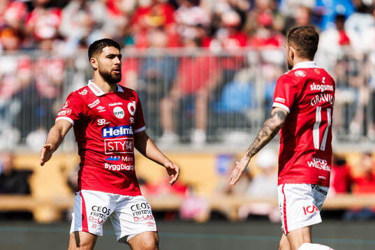 Degerfors Omar Faraj och Christos Gravius jublar