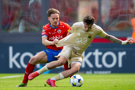 Helsingborgs Simon Bengtsson och Östersunds Adrian Edqvist