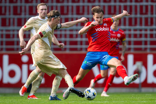 Helsingborgs Lukas Kjellnäs och Östersunds Albin Sporrong