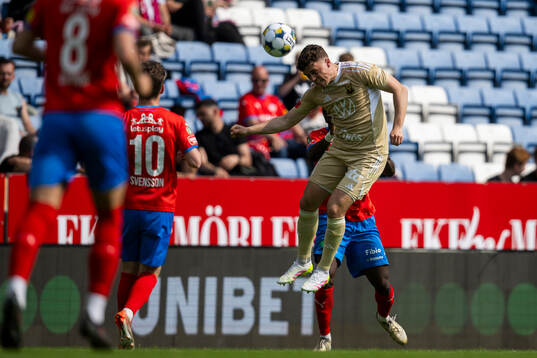 Östersunds Christian Enemark nickar