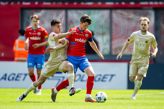 Helsingborgs Max Svensson och Östersunds Ahmed Bonnah