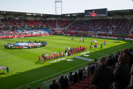 Helsingborgs och Östersunds spelare