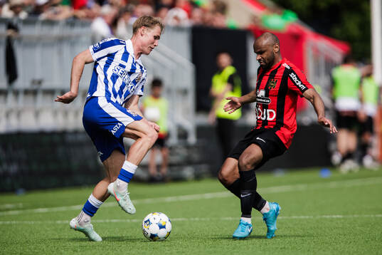 IFK Göteborgs Max Fenger och Brommapojkarnas Serge-Junior