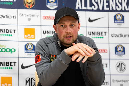 Brommapojkarnas tränare Fredrik Landén