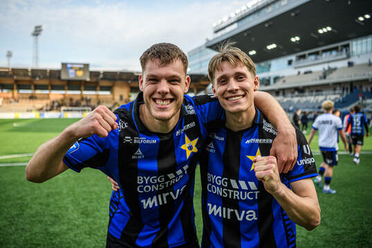 Sirius Tobias Anker och Marcus Lindberg jublar