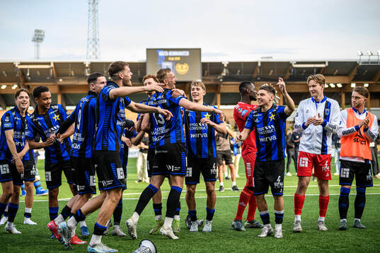 Sirius spelare jublar