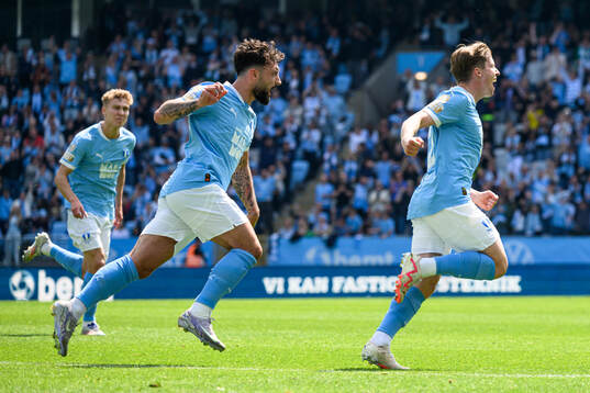 Malmö FFs Sead Haksabanovic och Johan Karlsson jublar