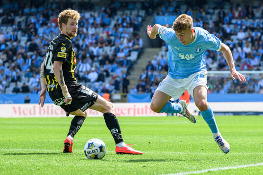 Häckens Simon Gustafson och Malmö FFs Hugo Bolin