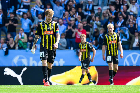 Häckens Simon Gustafson deppar