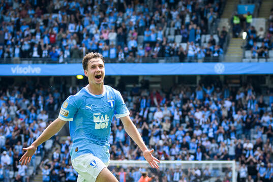 Malmö FFs Kenan Busuladzic jublar