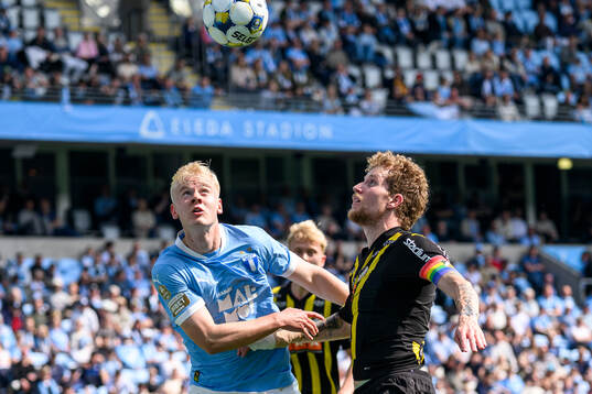 Malmö FFs Otto Rosengren och Häckens Simon Gustafson