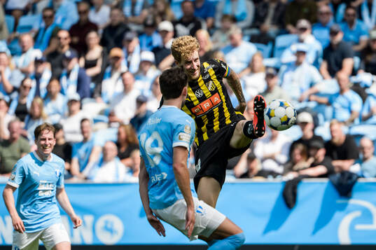 Malmö FFs Colin Rösler och Häckens Simon Gustafson