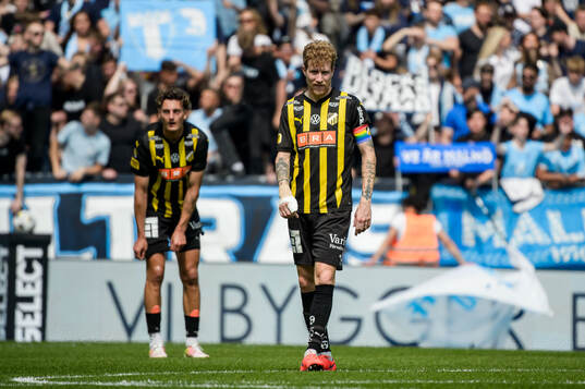 Häckens Simon Gustafson deppar